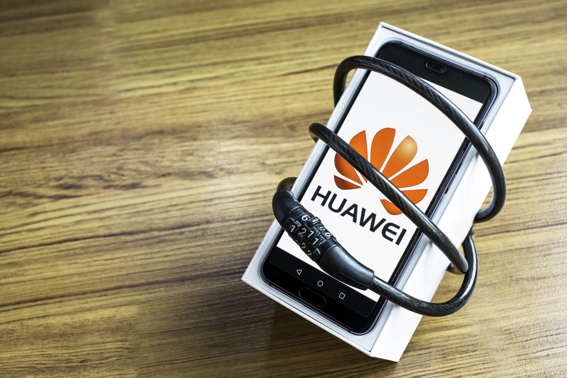 Huawei svazuje americká obchodní blokáda
