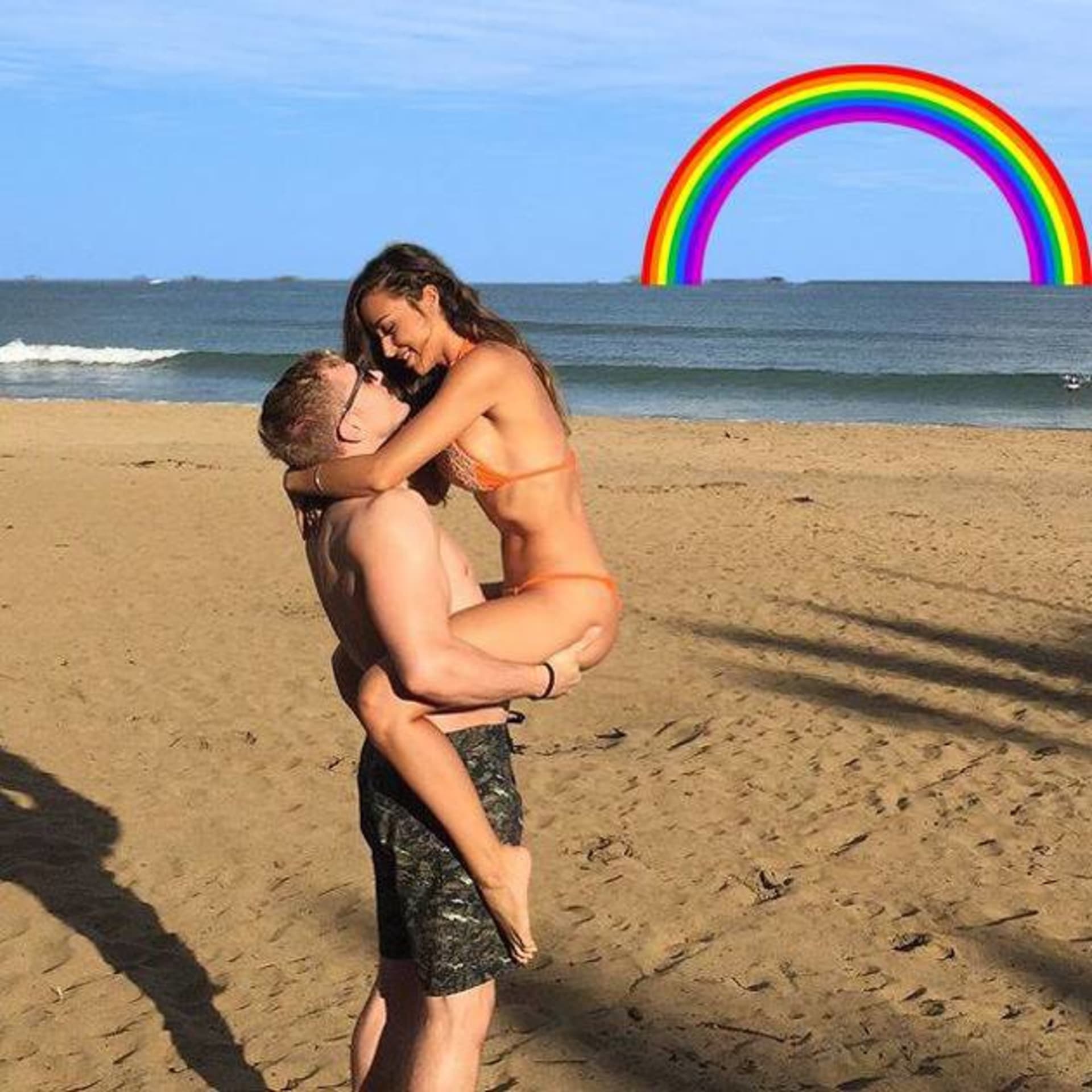 Jak lidé na internetu vylepšili fotku mileneckého páru - Obrázek 6