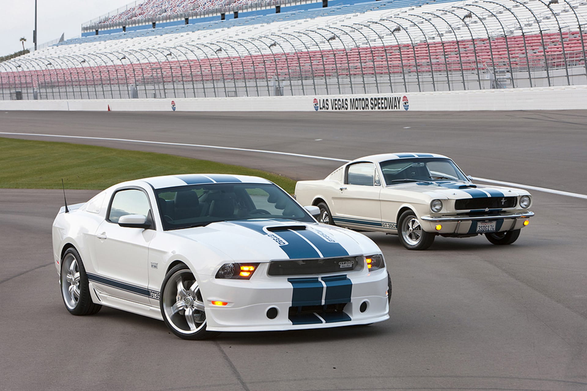 Ford Mustang - Shelby GT350_1 5. generace