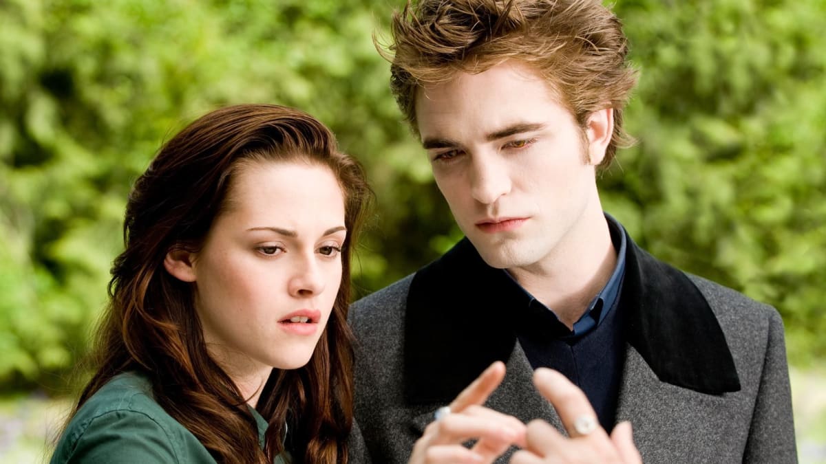 Kristen Stewart a Robert Pattinson ve filmu Twilight sága: Nový měsíc