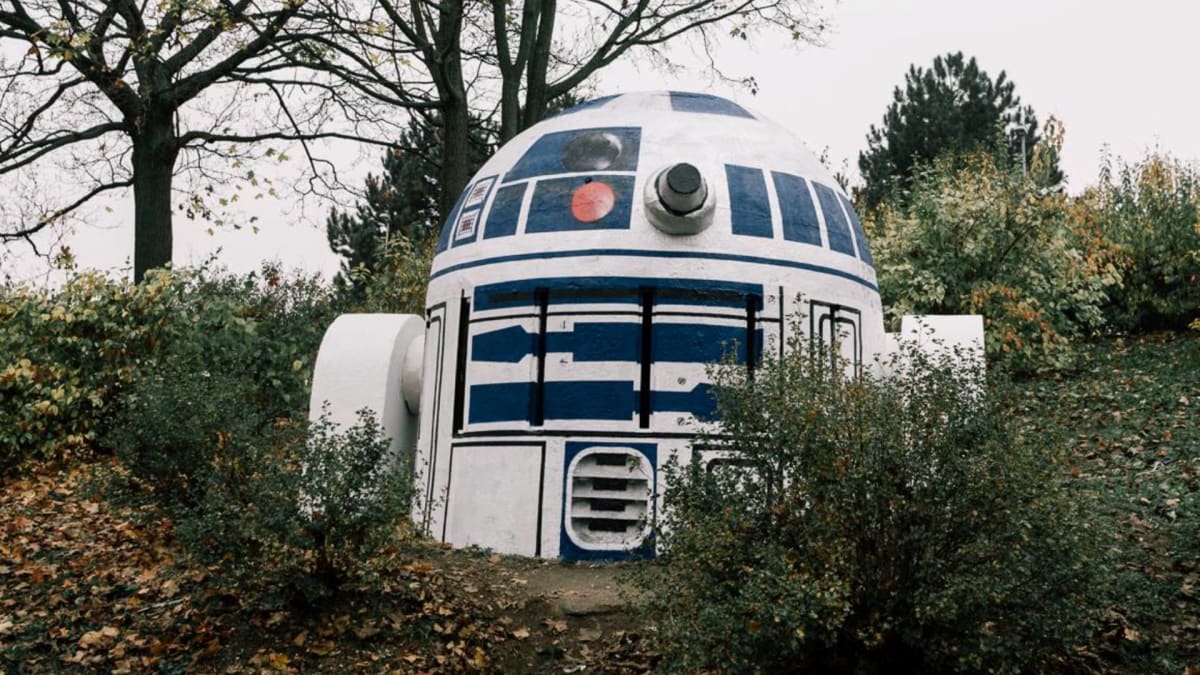 R2-D2 na Praze 2
