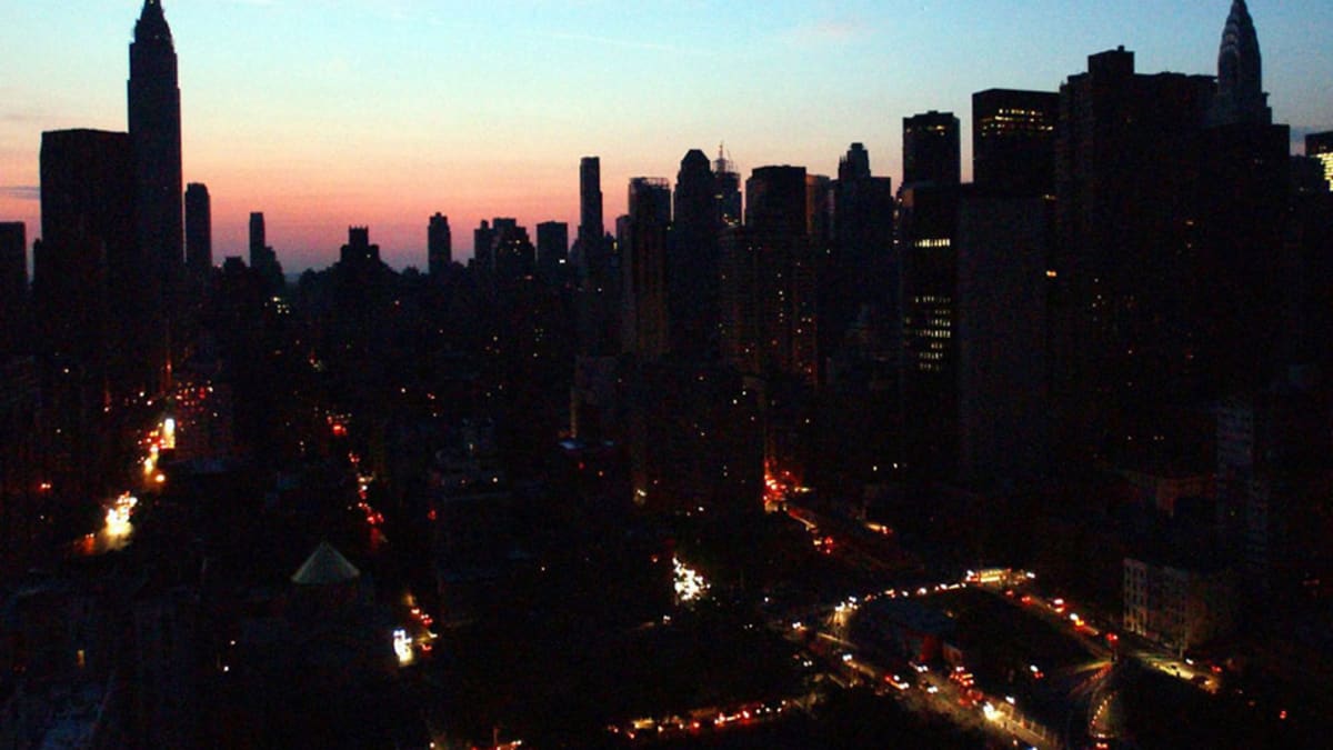 Výpadek elektrického proudu v New Yorku v roce 2003