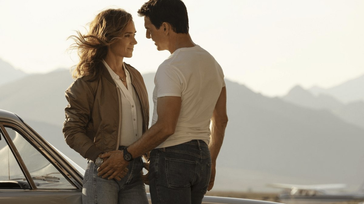 Tom Cruise a Jennifer Connelly ve filmu Top Gun: Maverick