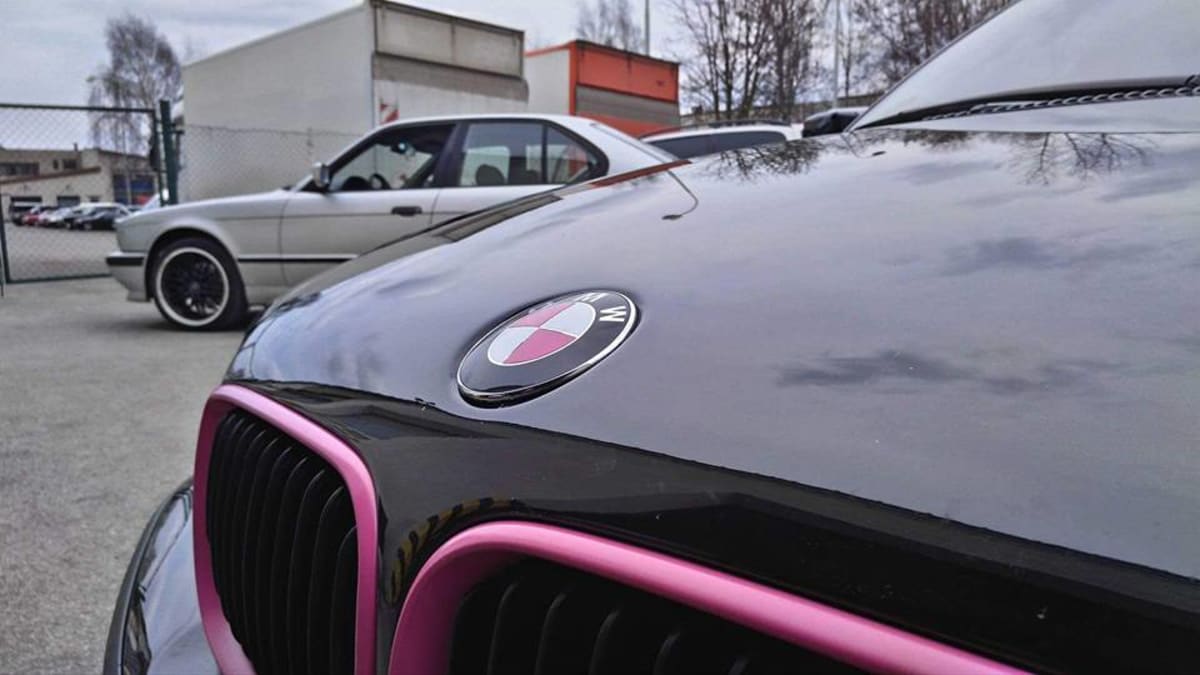 Růžové BMW