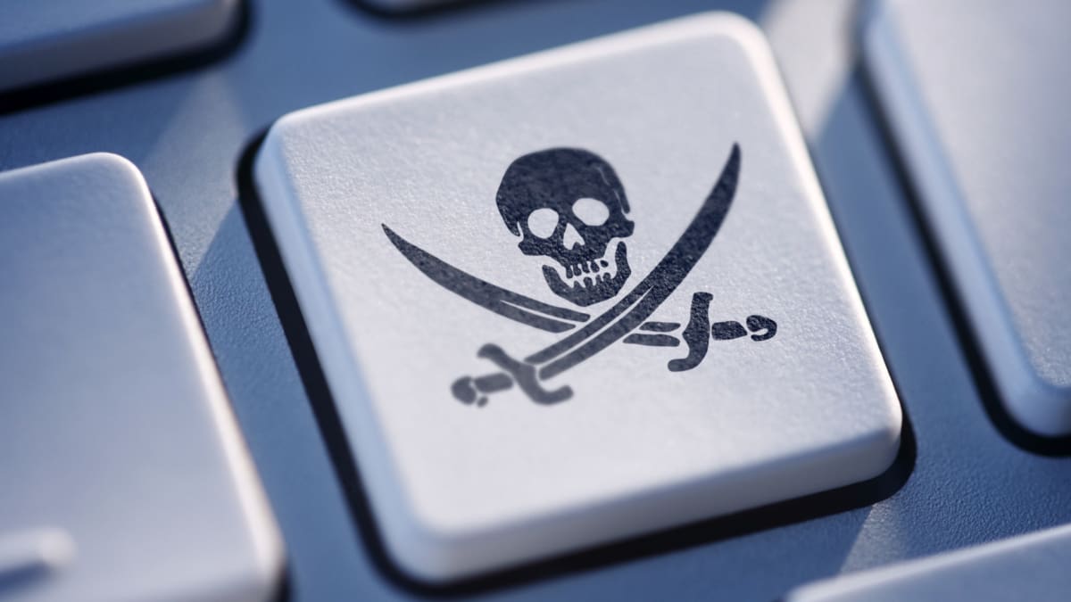 Internetové pirátství