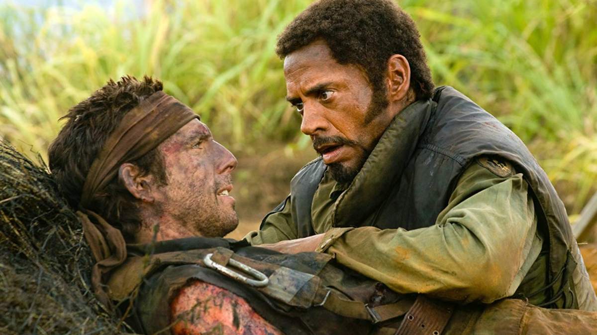Ben Stiller a černý Robert Downey Jr. ve filmu Tropická bouře