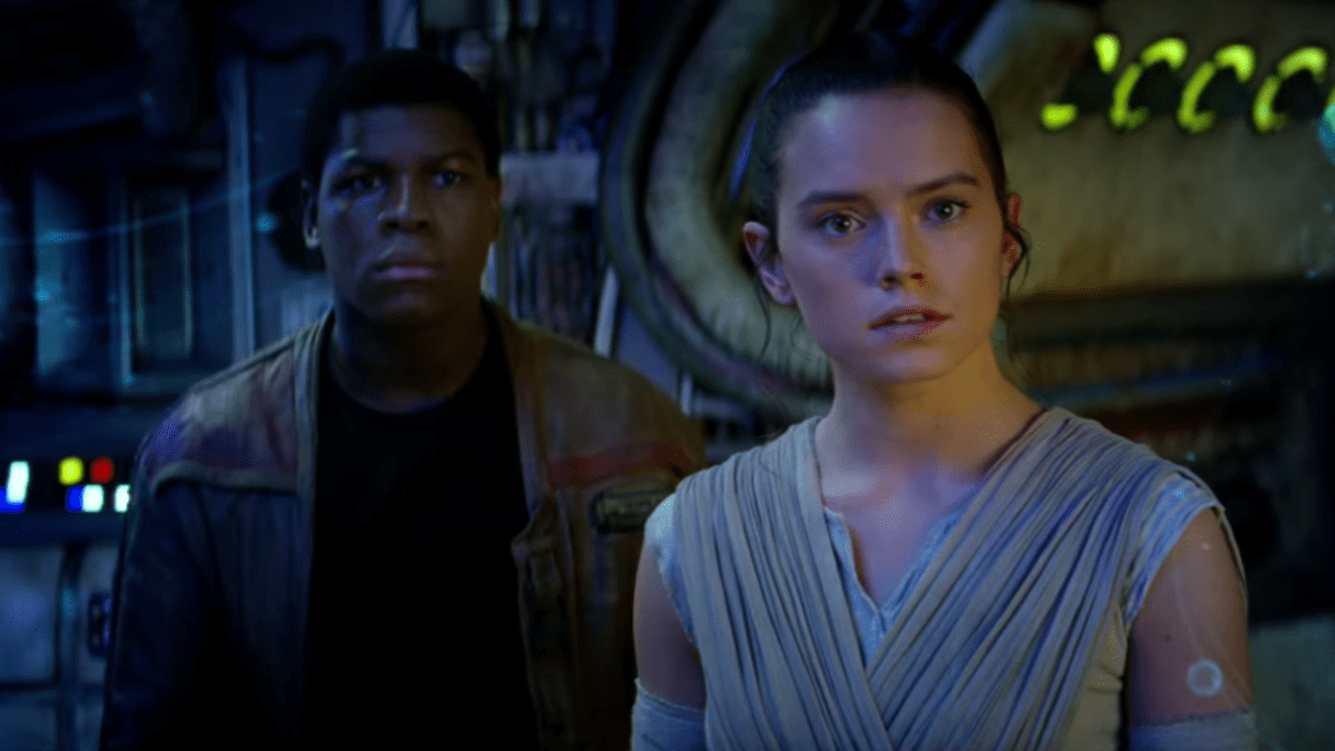 Finn a Rey, hlavní hrdinové Star Wars: Síla se probouzí