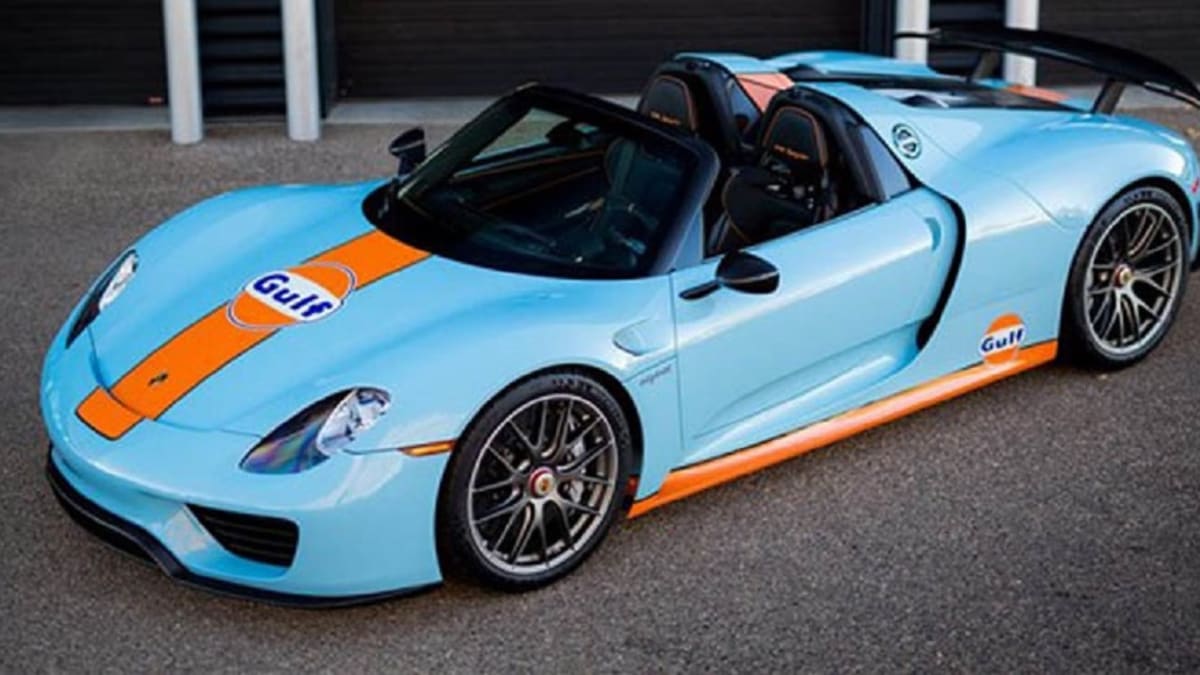 Oranžová s modrou je symbolem závodní historie Porsche.