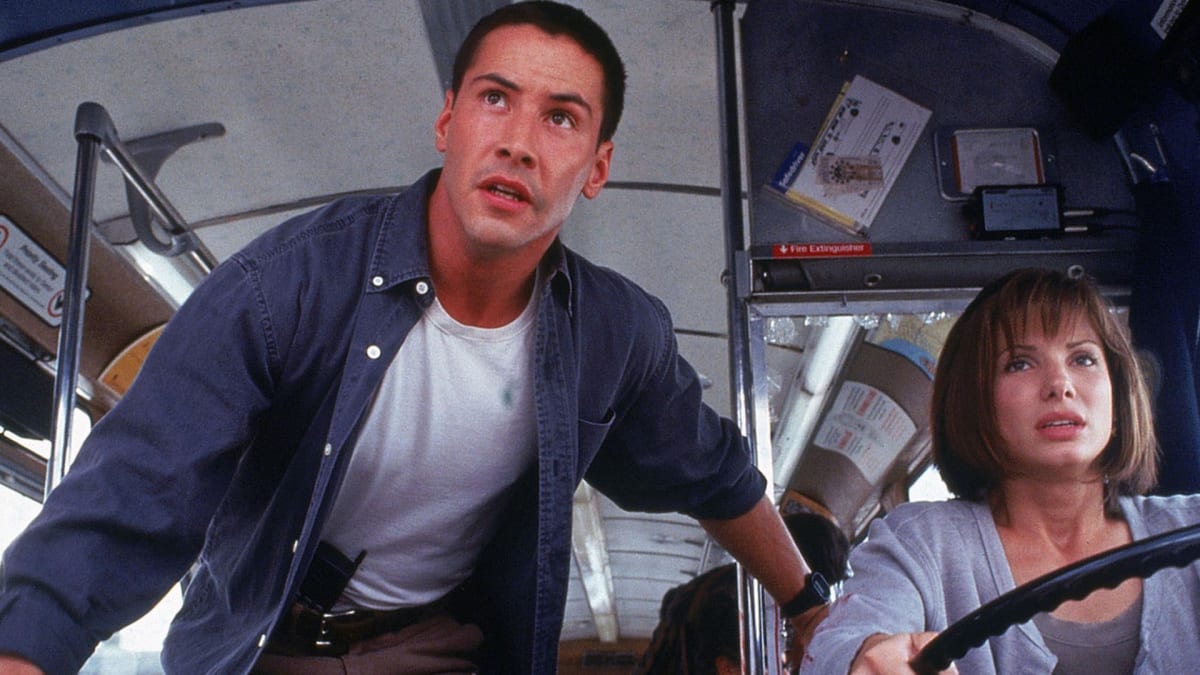 Keanu Reeves a Sandra Bullock ve filmu Nebezpečná rychlost.