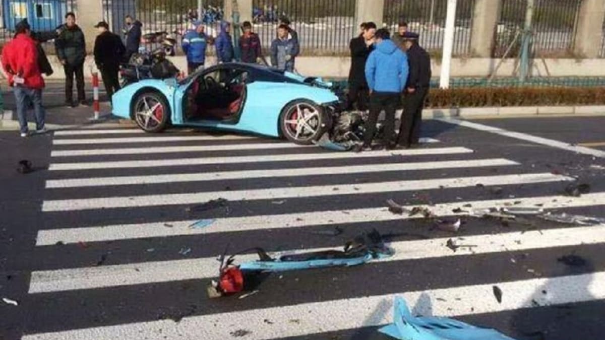 Ošklivá nehoda Ferrari 458 Italia
