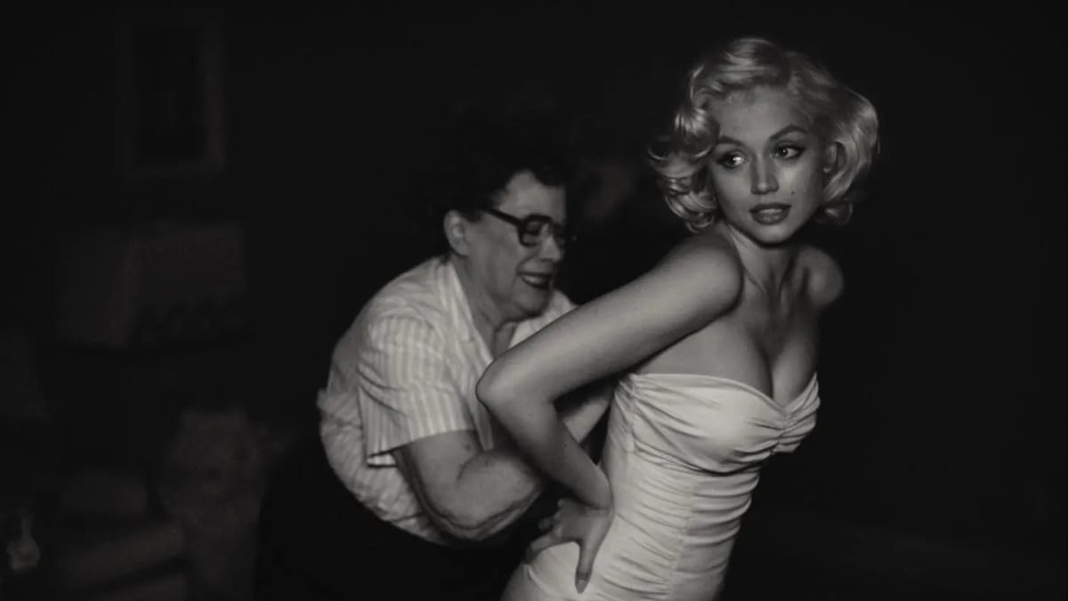 Ana de Armas jako Marilyn Monroe ve filmu Blonde