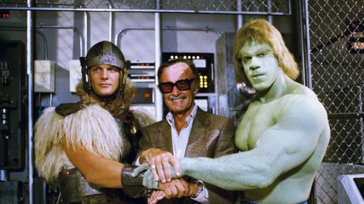 Ve starých televizních filmech stihli zprznit kromě Hulka i poloboha Thora.