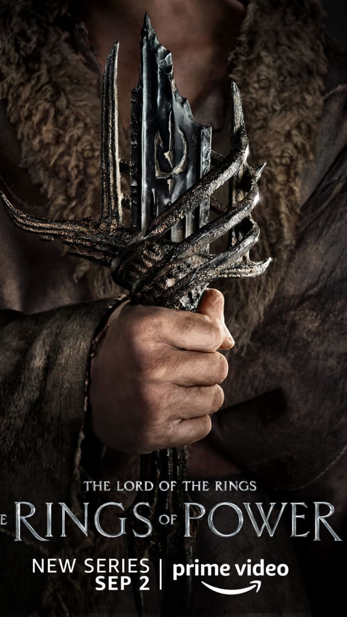 Tajemný zlomený meč na jednom z plakátů seriálu Pán prstenů: Prsteny moci
