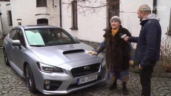 VIDEO: Zlobivá stařenka si koupila Subaru WRX STI