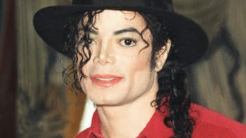 Kdo si zahraje Michaela Jacksona? Herec do nového filmu byl konečně vybrán. Podívejte se, jak zpívá a tančí