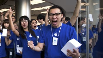 Neuvěříte, co byli schopní udělat dva Číňani, aby získali nový iPhone!