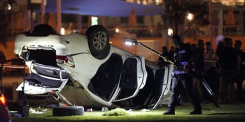 Hrůzný útok na promenádě v Tel Avivu: Atentátník najížděl autem do lidí, zemřel turista