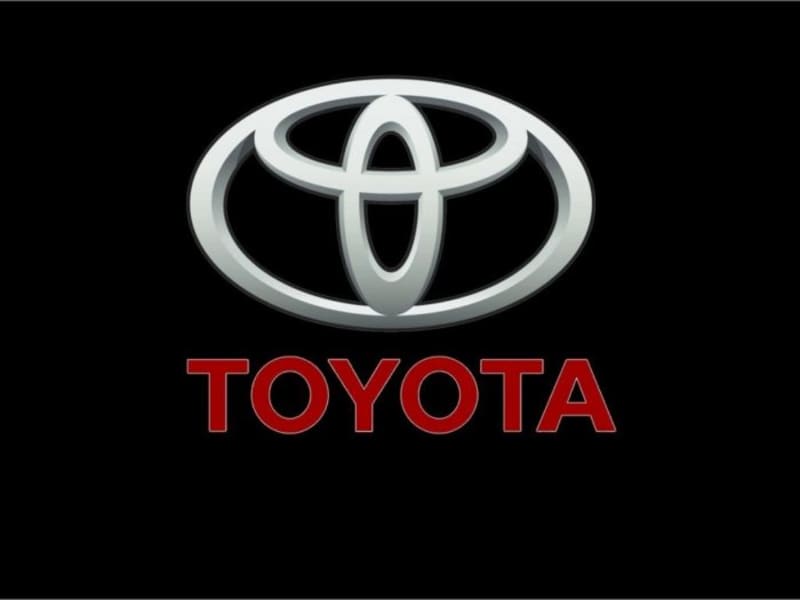 Tři elipsy v logu Toyota reprezentují tři srdce: srdce zákazníka, srdce produktu a srdce technologického pokroku.