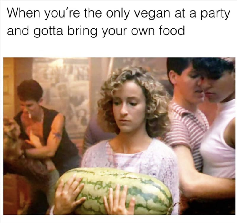 "Když jsi jediný vegan na večírku a musíš si přinést vlastní jídlo."