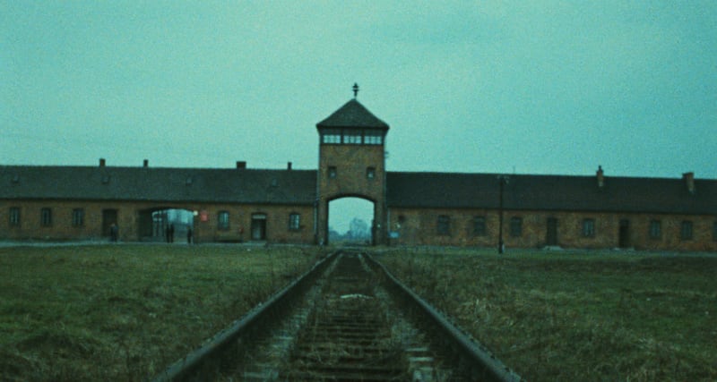 Shoah (1985) - Francouzský dokumentární snímek o holocaustu. (10 hodin, 13 minut)