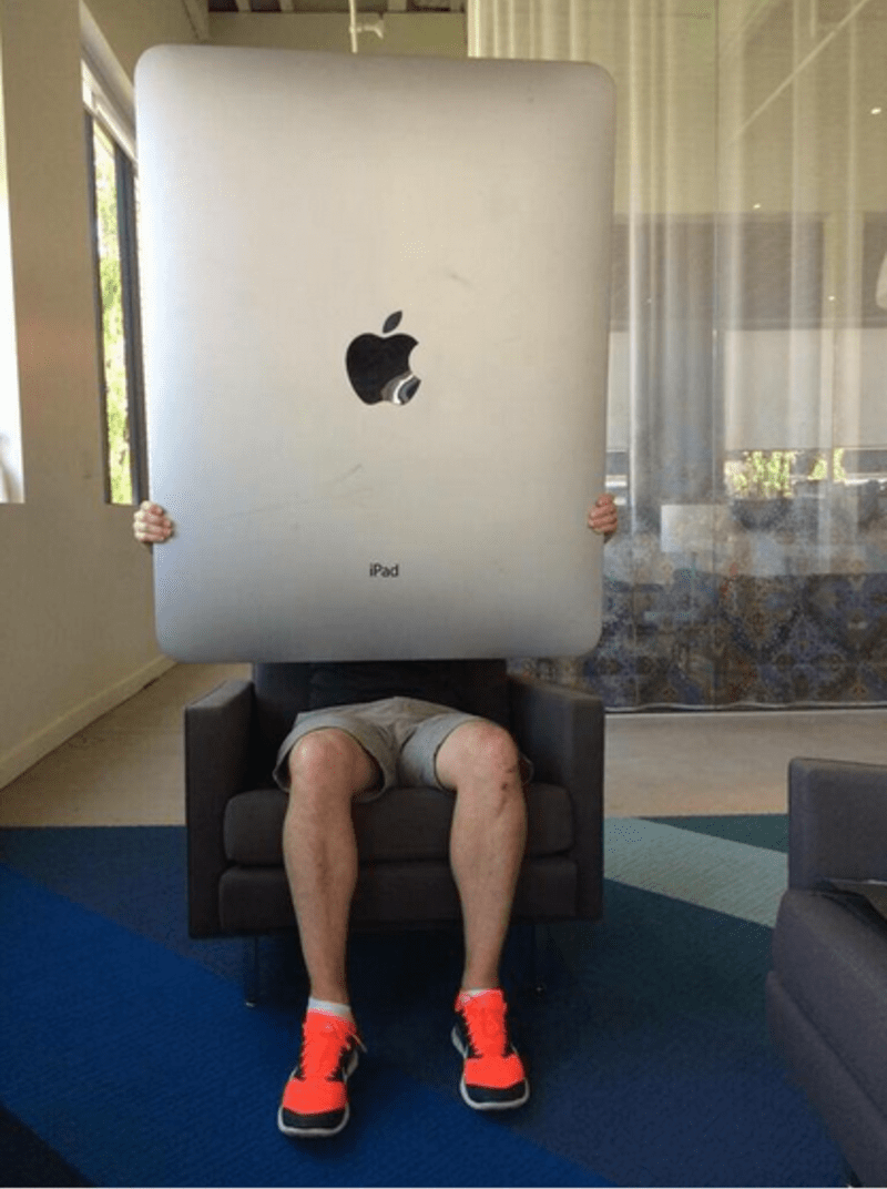 Nový iPad PRO se zdá některým velký