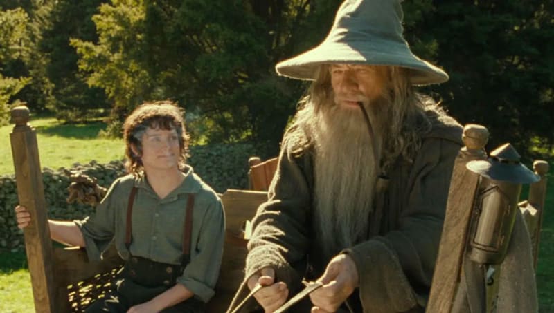 Ian McKellen jako Gandalf v sériích Pán prstenů a Hobit