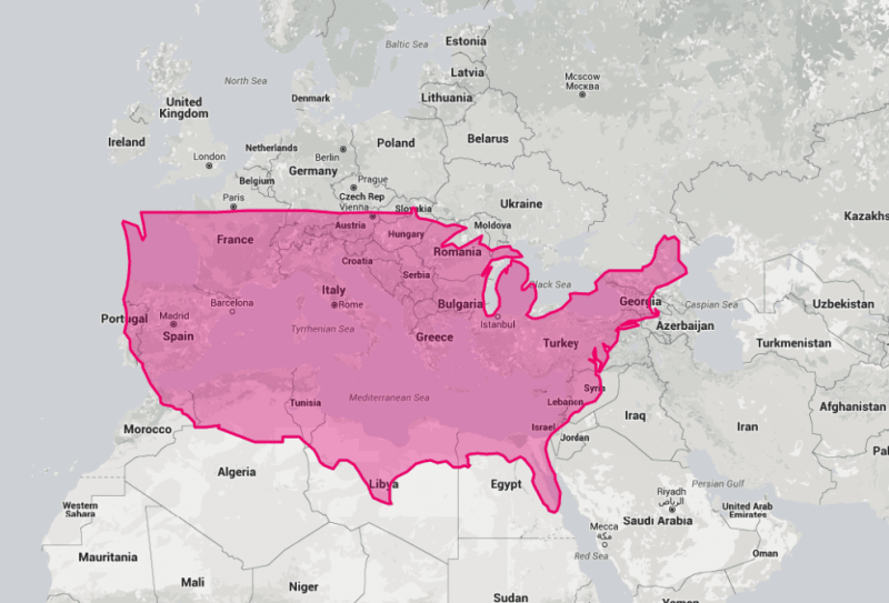 Amerika ve srovnání s Evropou. Odpovídá taky zeměpisná šířka, které ukazuje, že třeba Česko je severněji, tedy na území Kanady.
