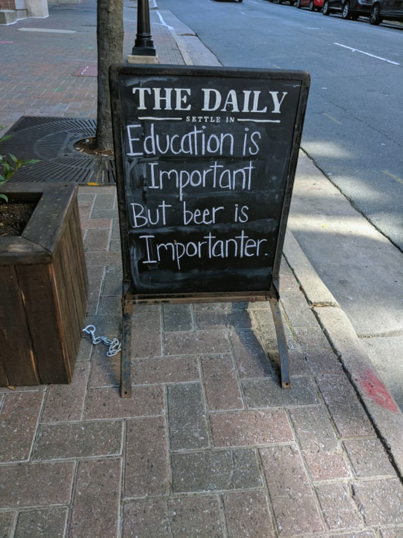 Vzdělání je důležité, ale pivo je dúležytější.
