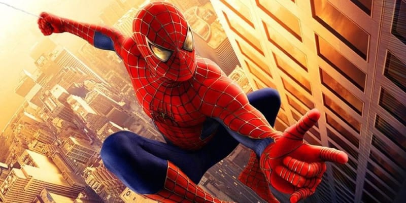 12) Spider-Man (2002) – První pavoučí sólovka, která pomohla nakopnout éru moderních popcornovek.