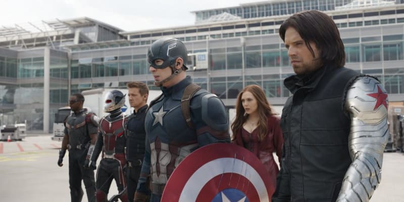 1) Captain America: Občanská válka – excelentní komiksový střet Iron Mana s Kapitánem Amerikou
