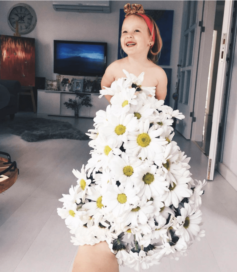 Holčička oblečená jen v rostlinách je módní hvězdou internetu! 9