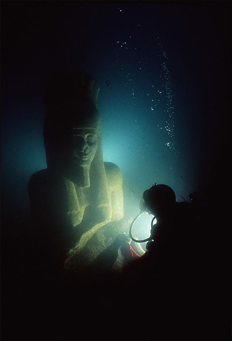 Zatopené zbytky egyptského města Herakleion čekaly pod vodou na své objevení 2300 let