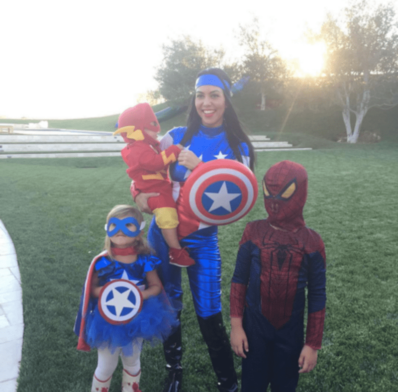 Kourtney Kardashian s rodinou evidentně milují Marvela