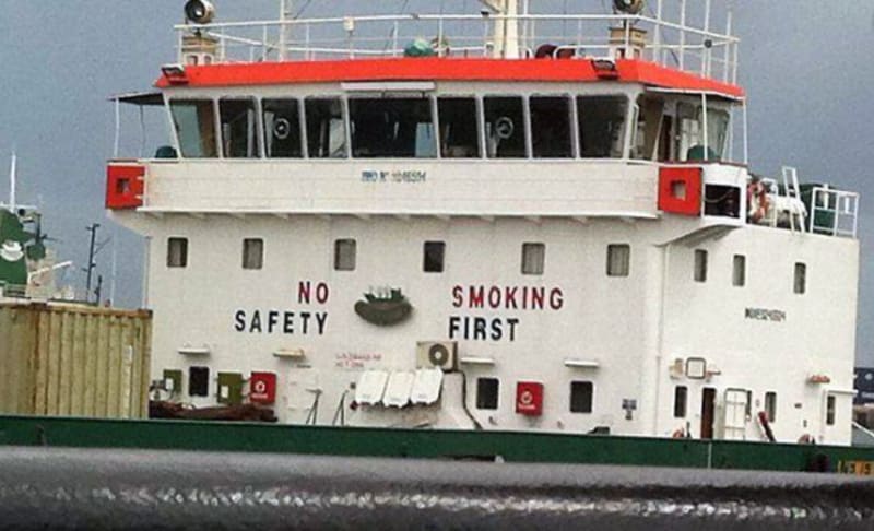 "Žádná bezpečnost - Kouření především"