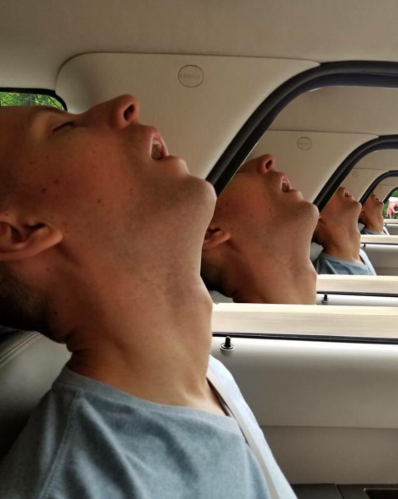 Týpek usnul v autě - bitva ve Photoshopu 9