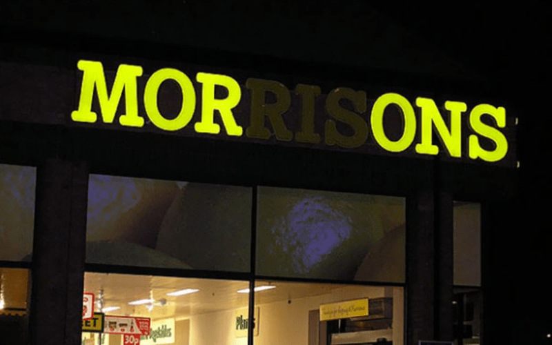 Morrisons zní jako rodinná firma. "Morons" jsou v překladu hlupáci.
