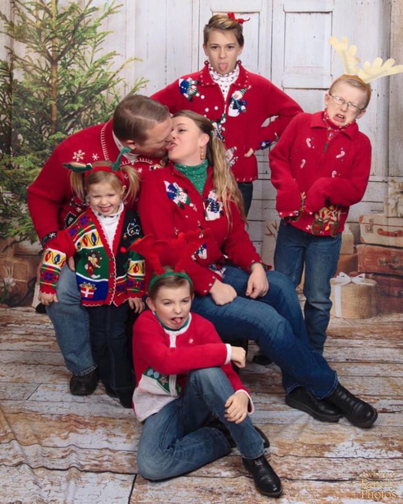 Opravdu podivné vánoční rodinné fotky 5