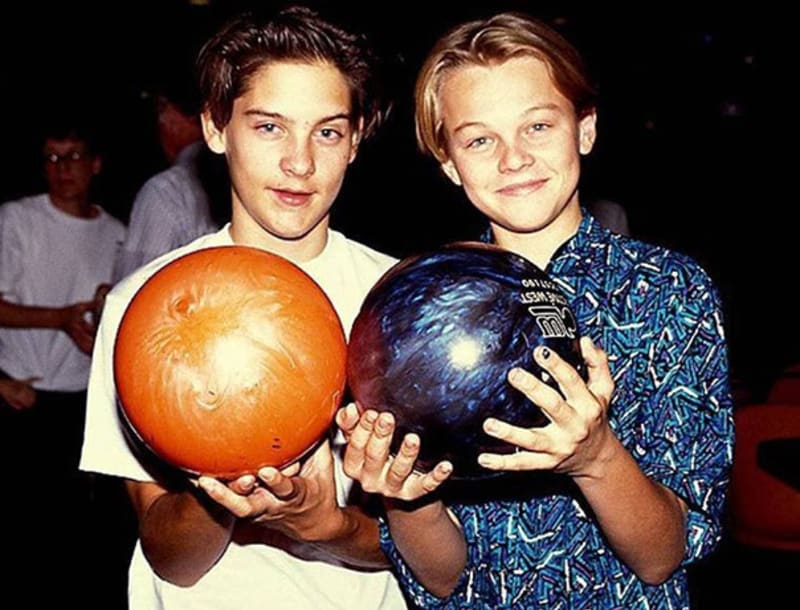 Tobey Maguire a Leonardo DiCaprio se poznali jako děcka na konkurzu. Od té doby jsou nejlepší kamarádi.