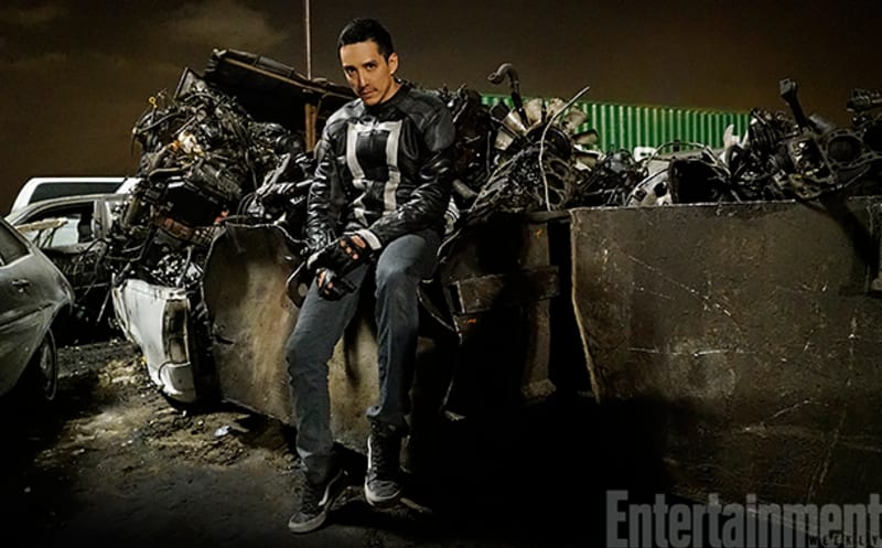 Gabriel Luna jako Robbie Reyes aka Ghost Rider