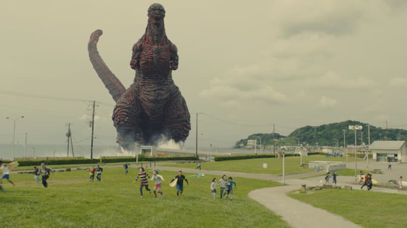 15) Shin Godzilla - V překladu "Nová Godzilla" nabízí netradiční pohled na katastrofický film s Godzillou.