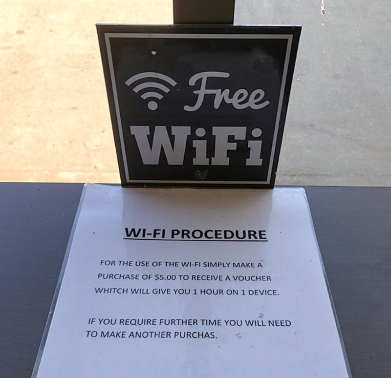 WiFi zdarma - udělejte nákup za 5 dolarů a dostanete voucher na jednu hodinu na jedno zařízení