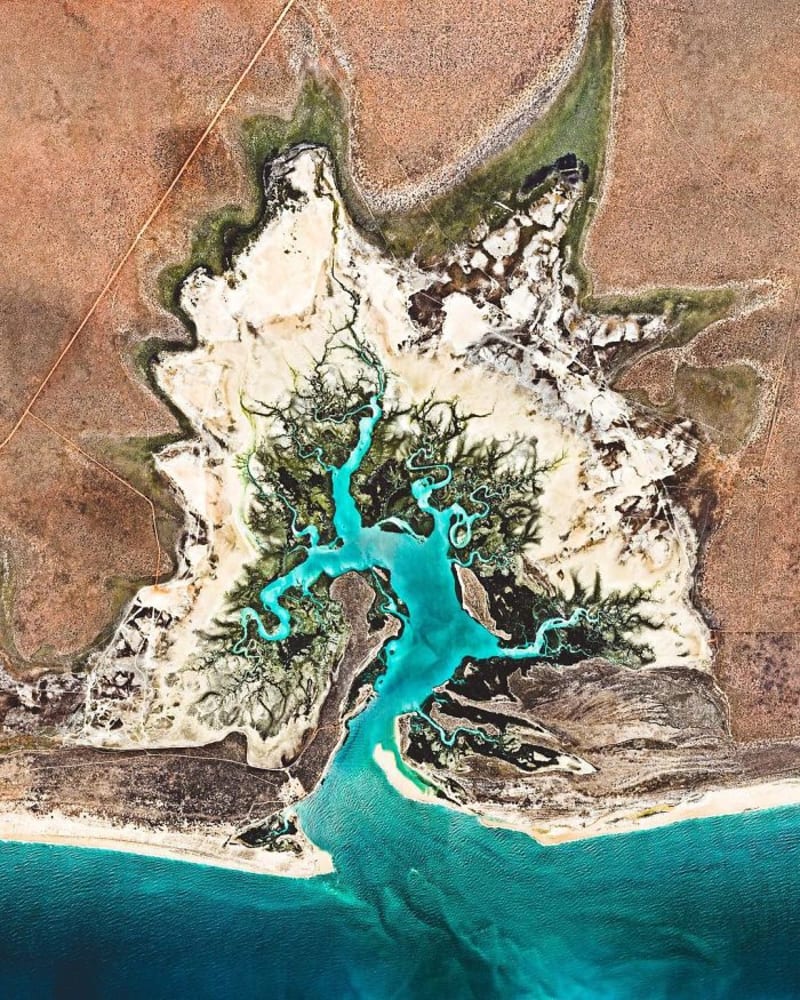 Willie Creek, západní Austrálie – zátoka je proslulá pro velký výskyt perlorodých ústřic Pinctada maxima