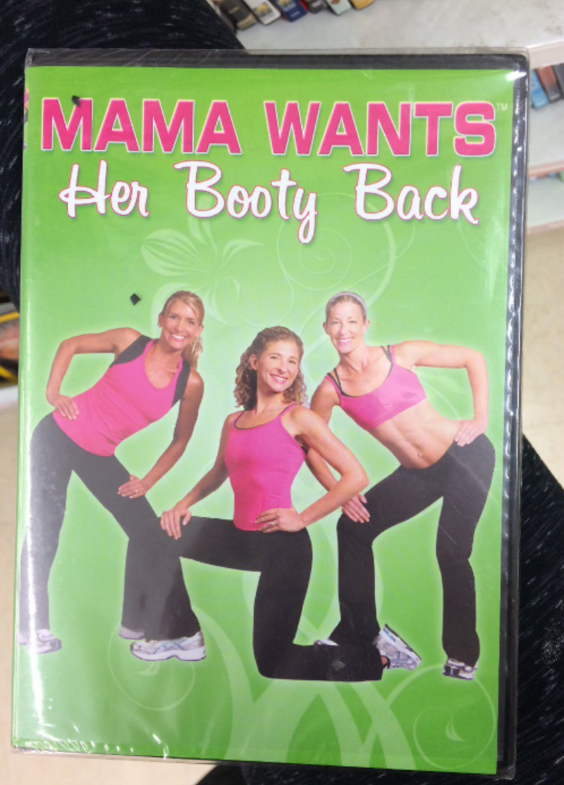 A pak tu máme DVDčko "Máma chce svůj zadek zpět."