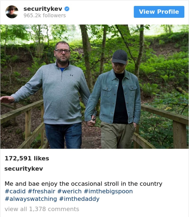 Sekuriťák Eda Sheerana má skvělý Instagram 1