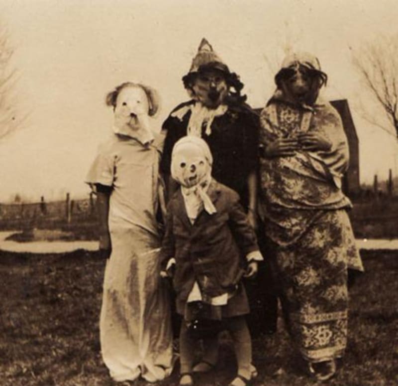 Halloweenské kostýmy chudých (40. léta)