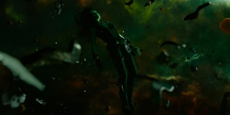 2) Helmy - Příklad ve filmu Strážci Galaxie, kdy Star-Lord zachrání Gamoru tím, že ji předá svoji masku. Umřel by v rámci vteřin. A Gamora by tou dobou byla již taky dávno mrtvá.