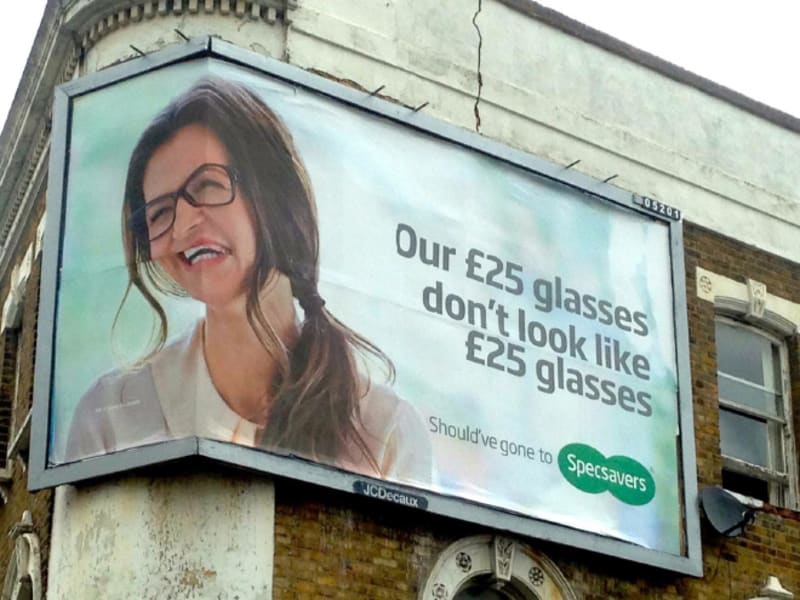 Tyhle brýle vypadají fakt neobyčejně