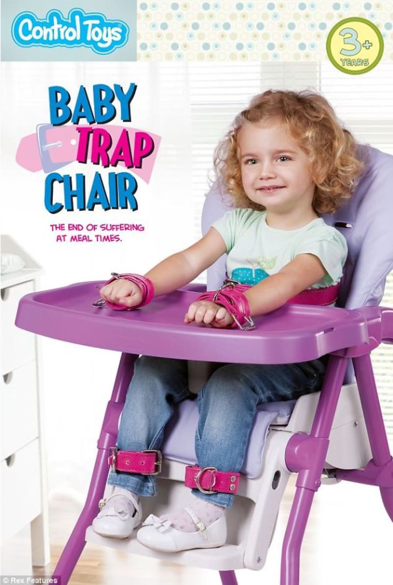Neposedná děcka zklidní tato stolička... chybí jen roubík pro případ, že by protestovala