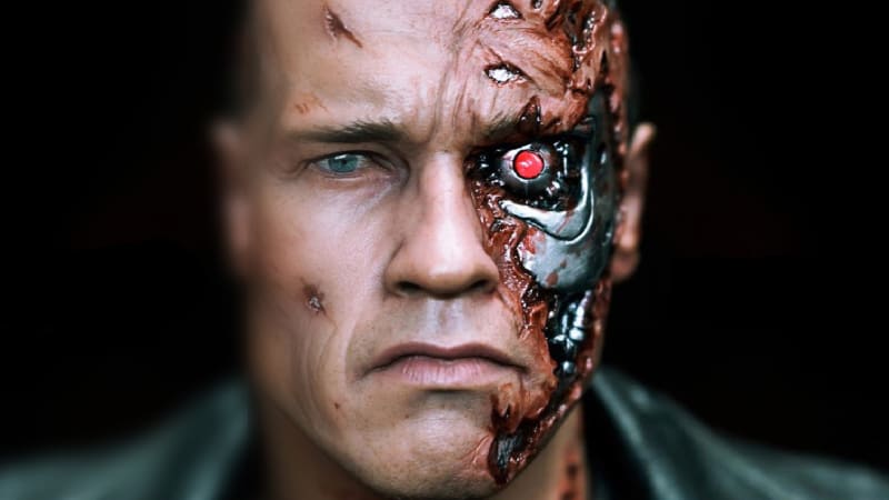7) Terminator | Nejde zastavit! To je asi to hlavní, co je základem děsu kolem Terminátora. Mnozí ale tvrdí, že je to jeho špatná angličtina, tak nevíme...
