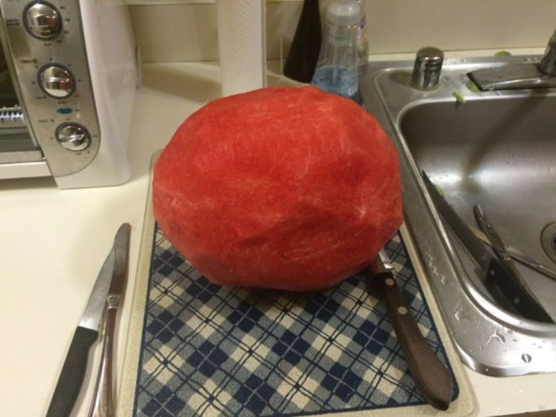 Takhle šíleně vypadá kompletně "oloupaný" meloun